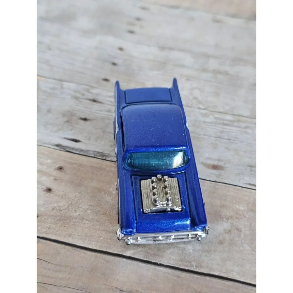 Hot Wheels 57 Chevy Custom Rod Blue Flame Diecast Car Made in China 1976